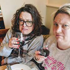 Bonus episode: Corona Special with Dr Angharad Rudkin